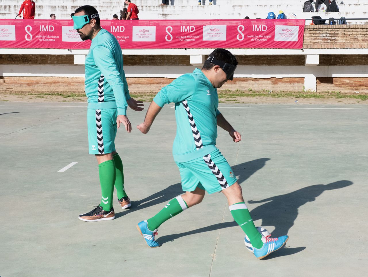UGT, la Consejería de Inclusión y la ONCE juegan a fútbol inclusivo en el marco de las jornadas Sevilla es Fútbol